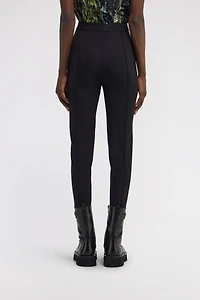 Stirrup pants