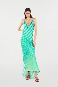 Dress With Psychedelic Print And Necklace