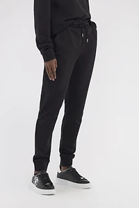 Sporty pants with logo