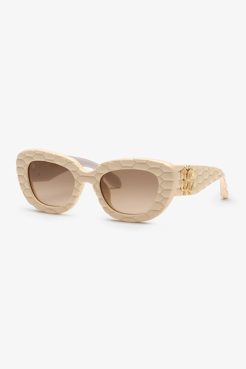 Sunglasses with wide bold cat-eye front