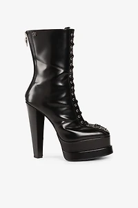 Lace-up leather platform boots
