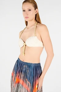 Top with rope detail