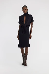 Short dress with knot