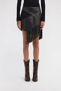 Leather skirt with fringes