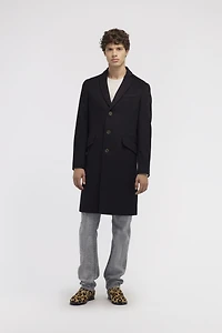 Single-breasted coat