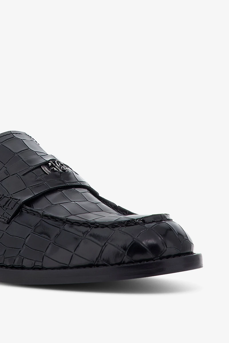 Crocodile-effect loafers