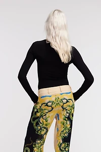 Black Top With Fang Detail