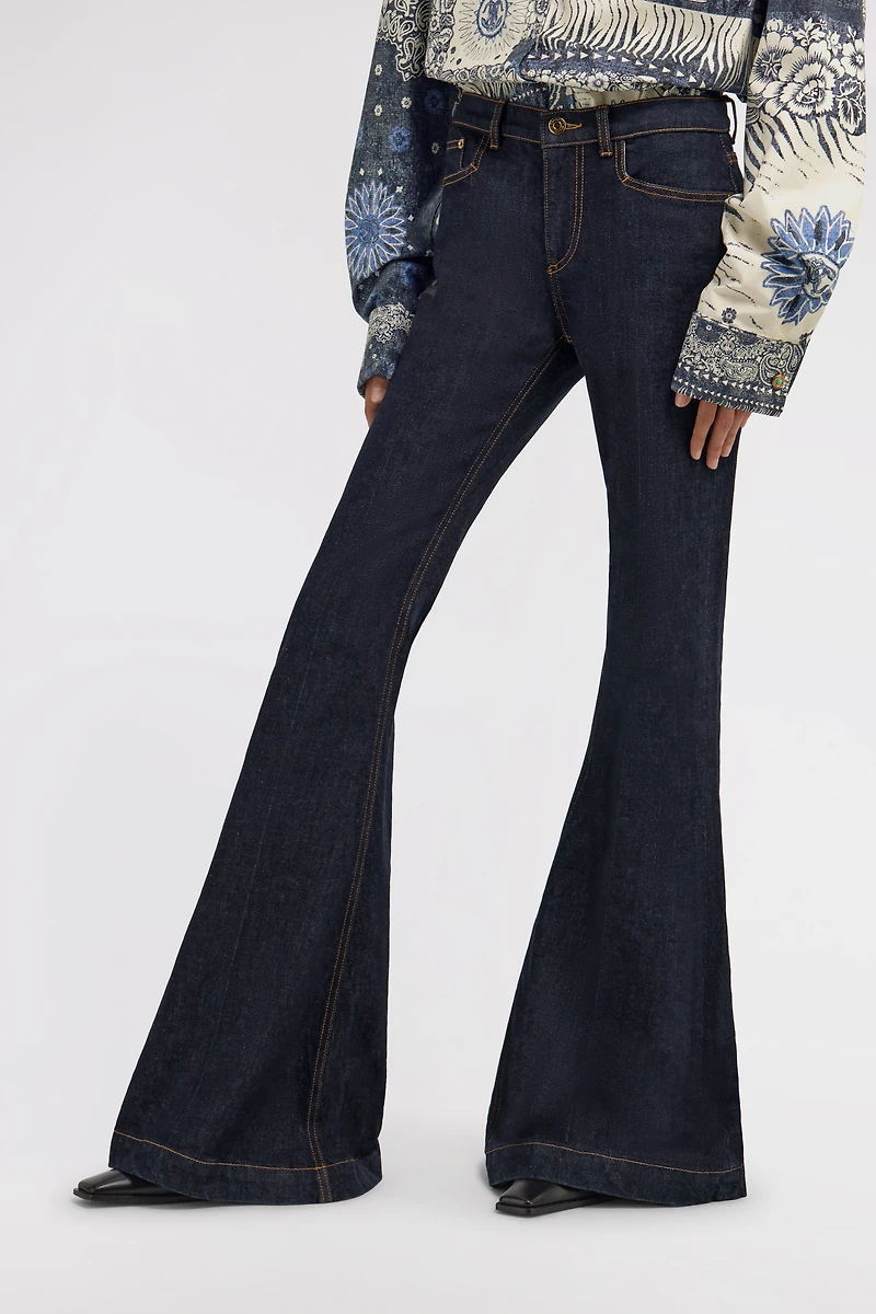Flared Jeans
