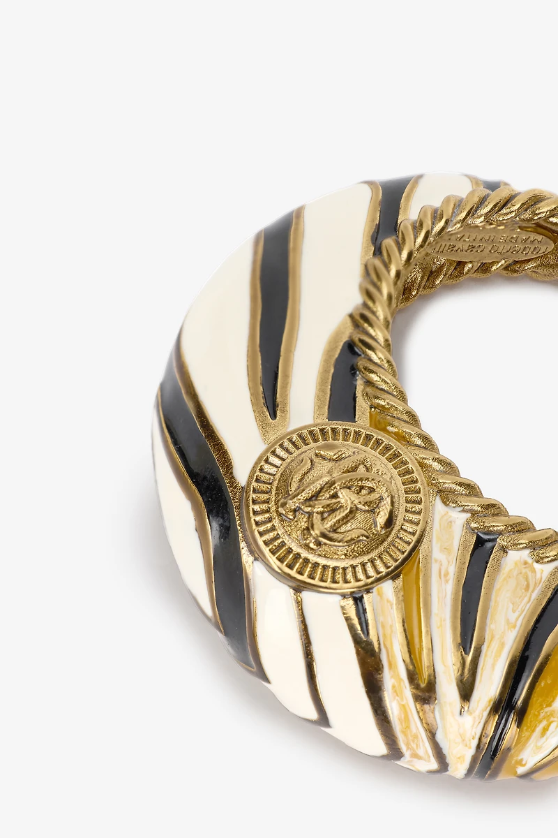 Hoop Earrings With Ray Of Gold Pattern