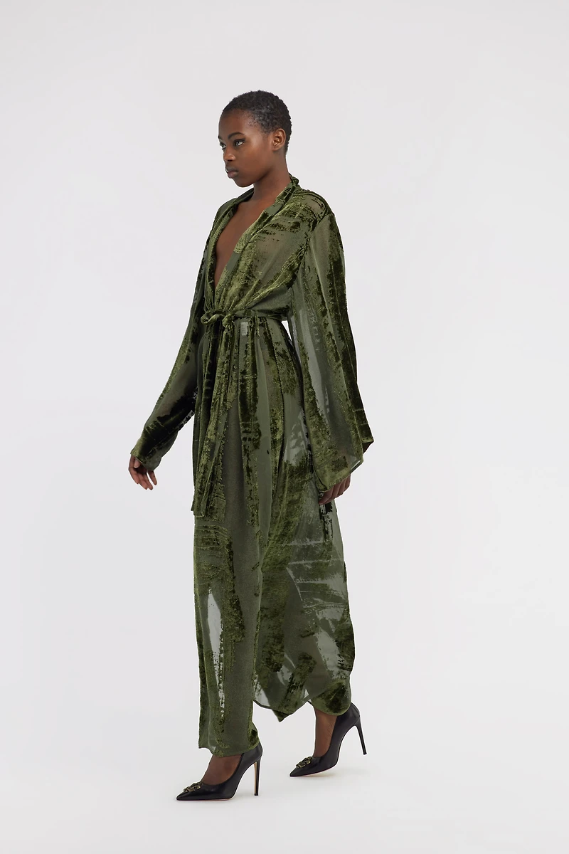 Dressing gown with devorè effect