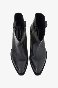 Textano Boots with Fang detail