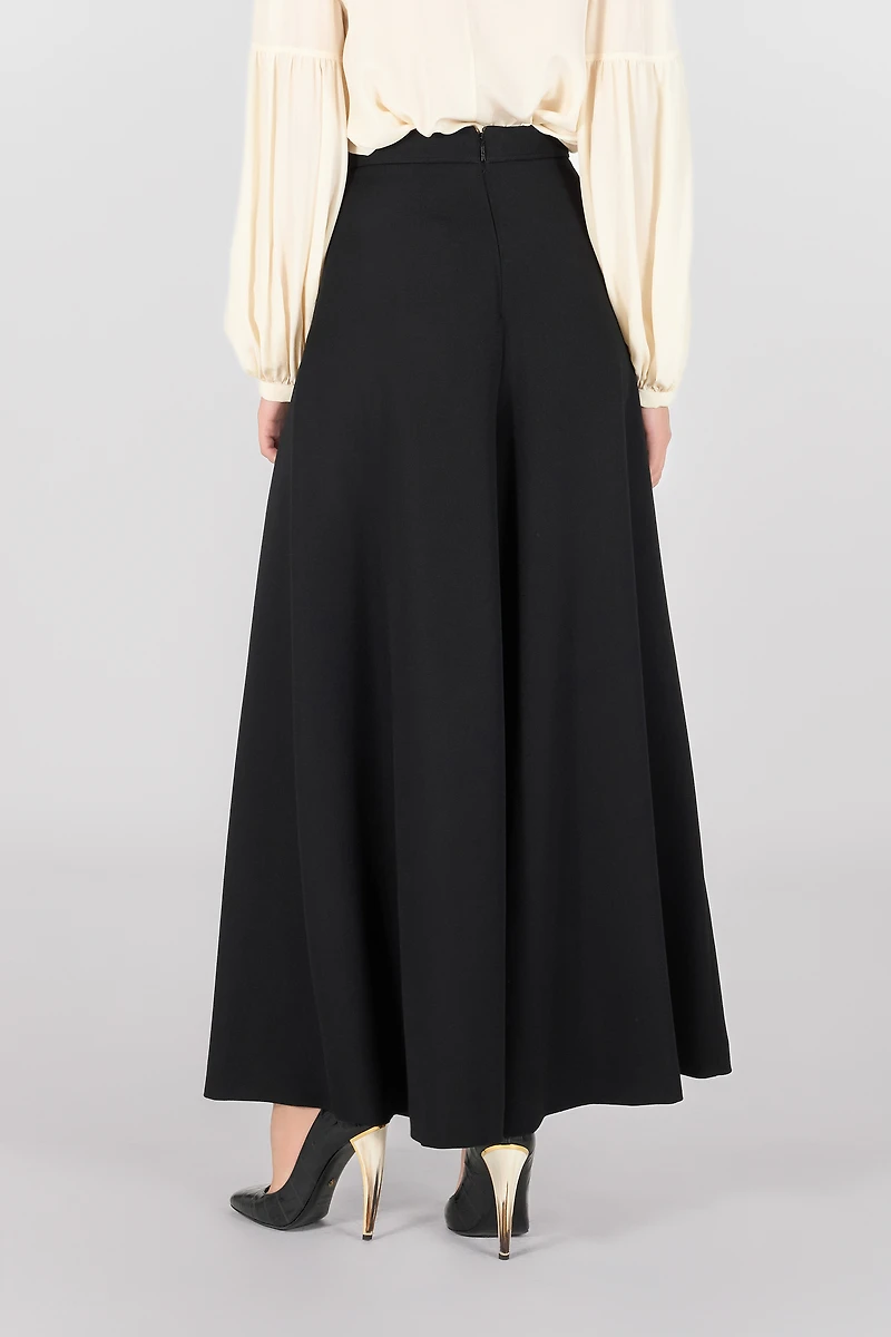 Fluid trousers