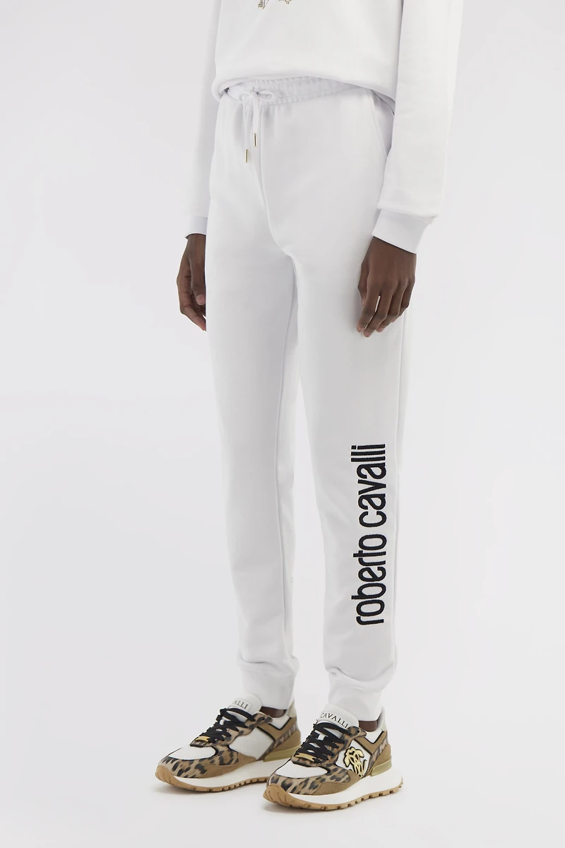 Sporty pants with logo