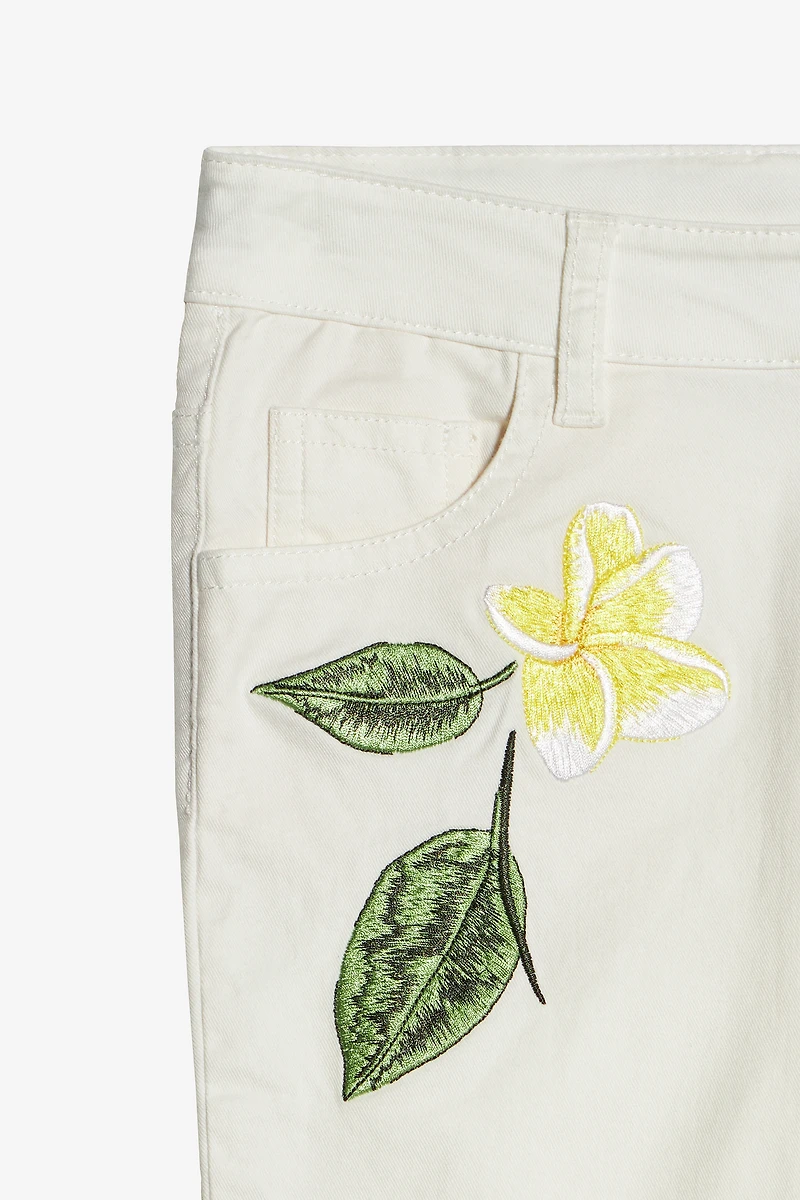 Pants With Embroidered Flowers