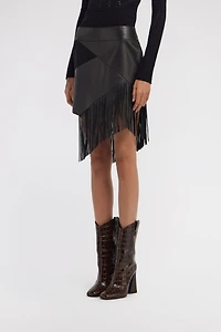 Leather skirt with fringes