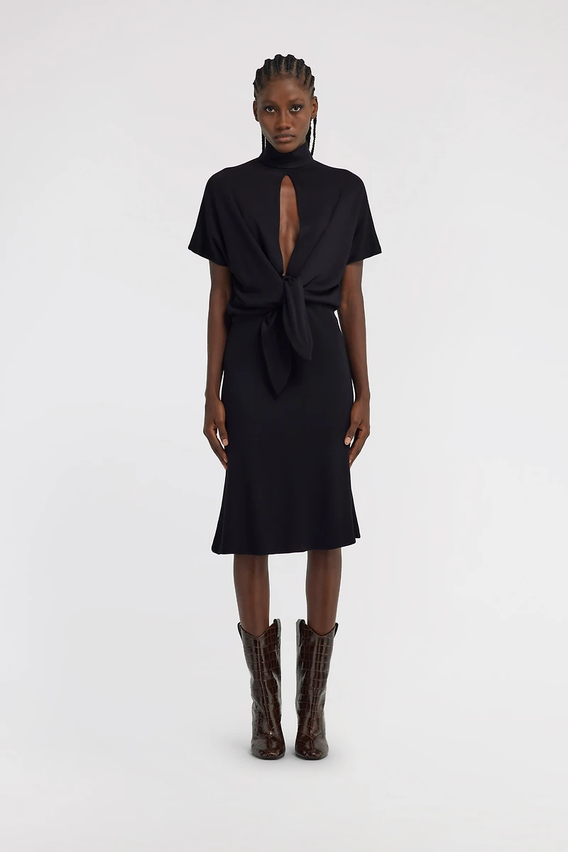 Short dress with knot