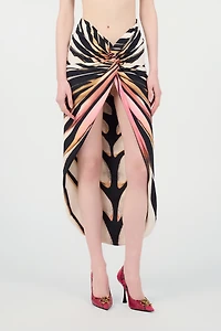 Sarong With Ray Of Pink Print