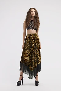 Long skirt with fringe