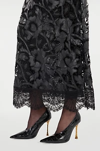 Long Skirt With All-Over Floral Pattern
