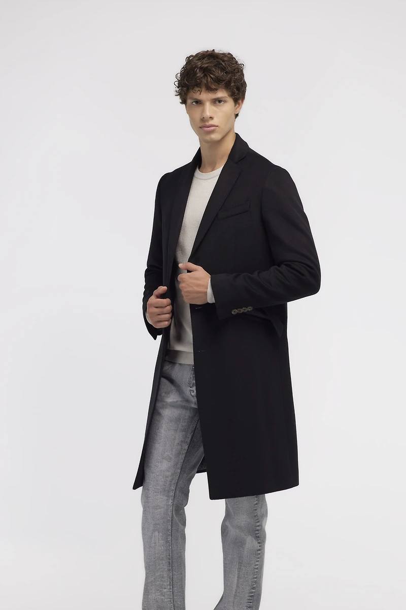 Single-breasted coat