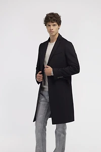 Single-breasted coat