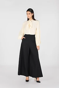 Fluid trousers