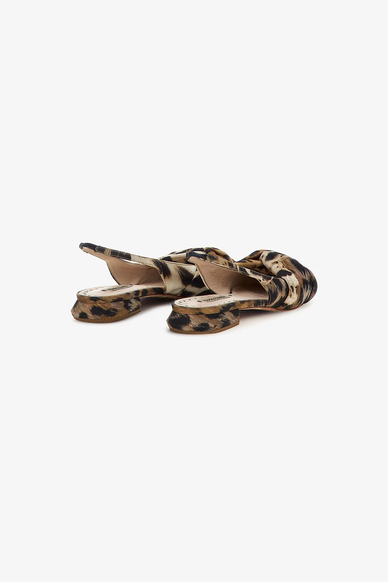 Le Pettegole slingback with Jaguar print