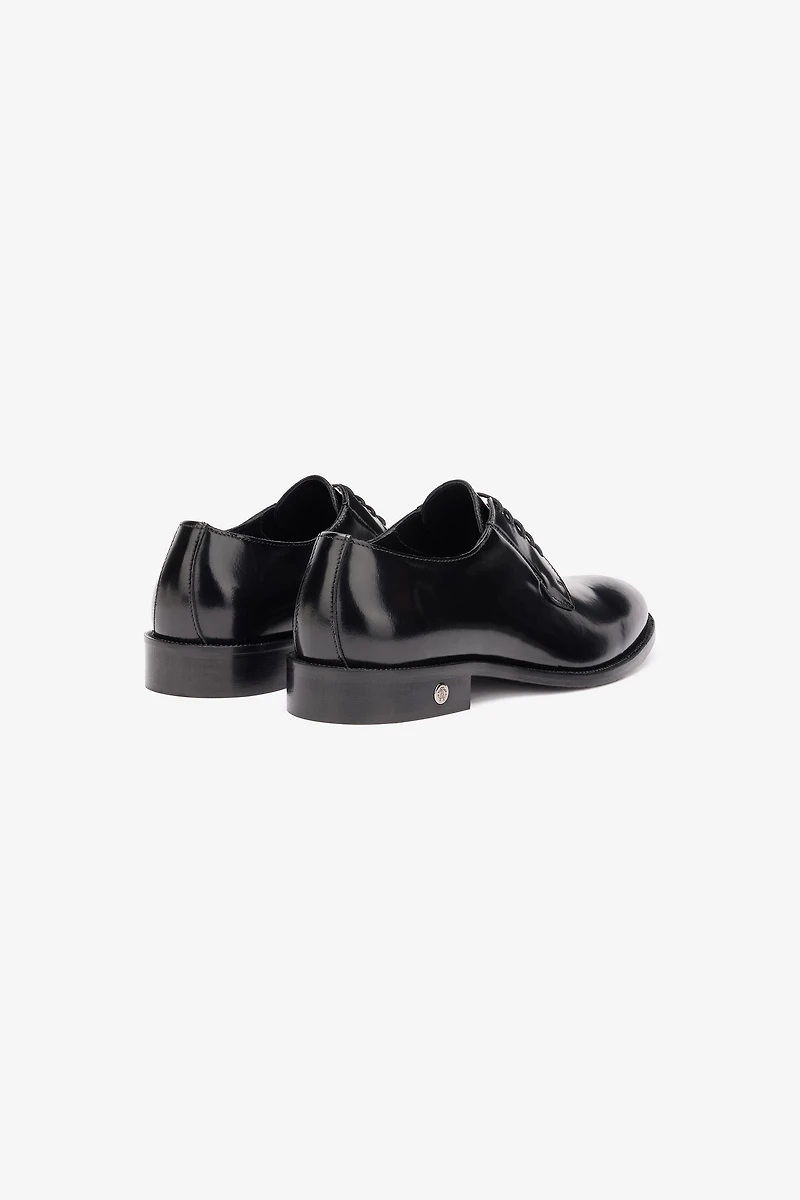 Laced Loafers with Glossy Finish