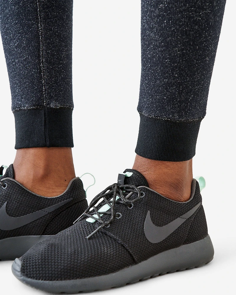 Pantalon ajusté en molleton douillet