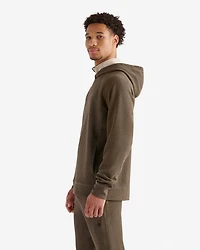 Chandail à capuchon sport