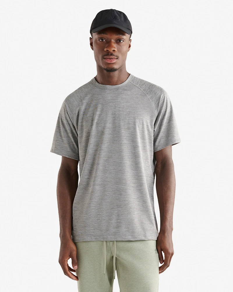 T-shirt sport en tricot léger