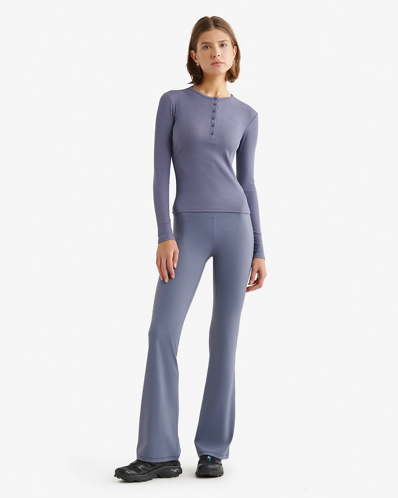 Chandail henley ajusté à manches longues en tissu côtelé Roam