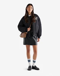 Jupe courte en cuir