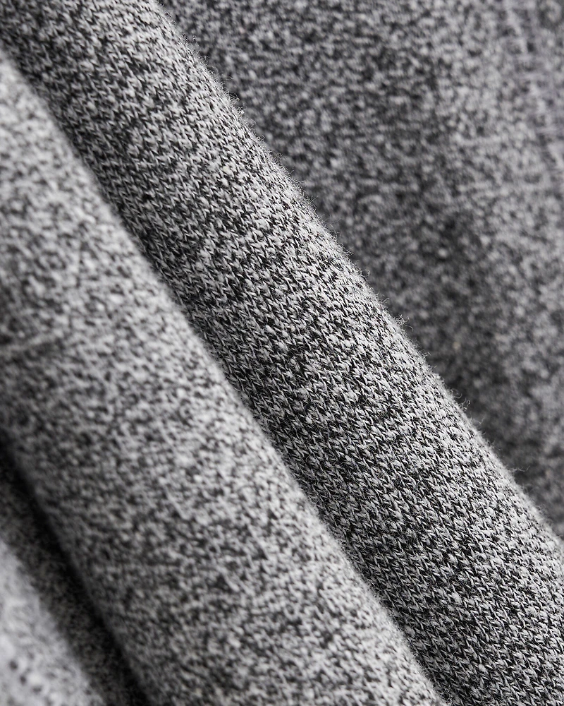 Pantalon court en molleton ajusté à cheville côtelée (entrejambe : 26 po)