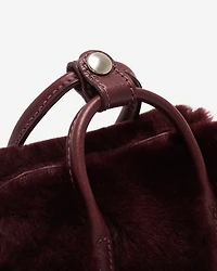 Micro-sac à bandoulière Banff en mouton