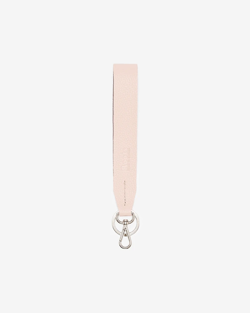 Porte-clés large muni d’une dragonne en cuir Cervino