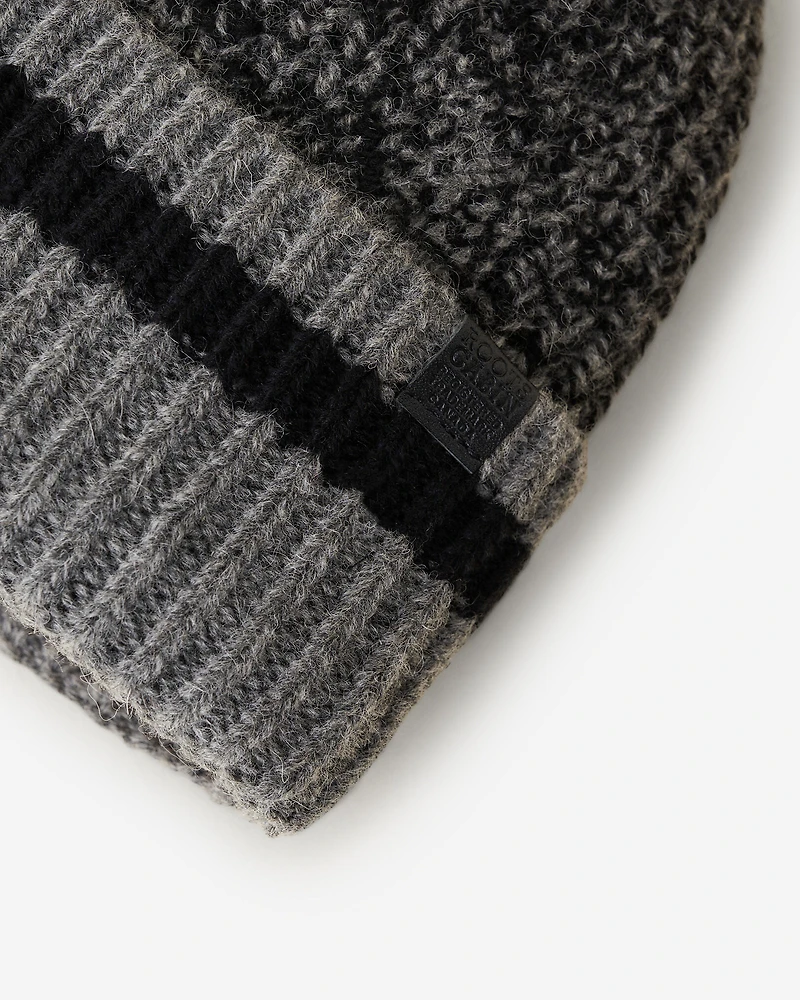 Cabin Toque