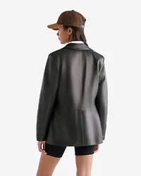 Blazer à double boutonnage en cuir pour femmes