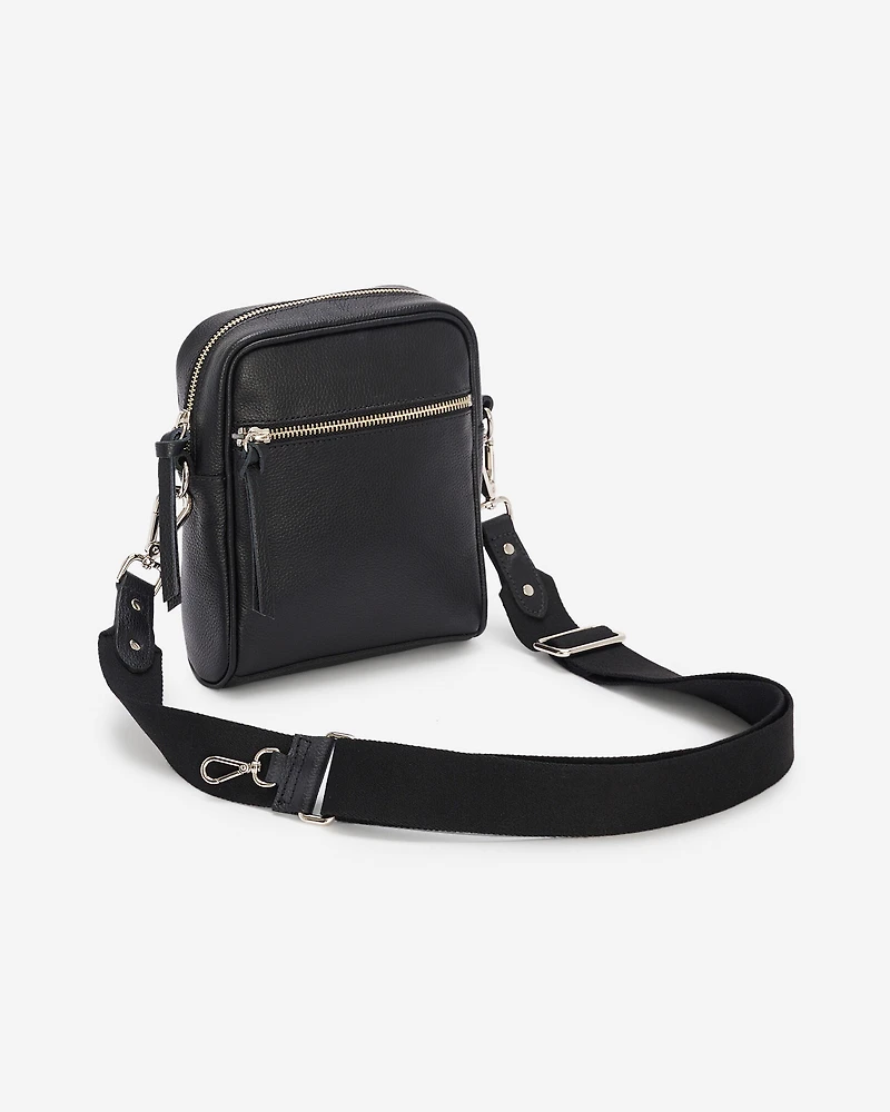 Essential Crossbody Cervino