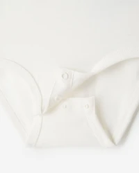 Combinaison motif floral pour bébé