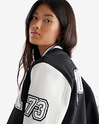 Blouson universitaire rétro pour femme