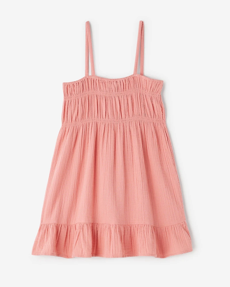 Robe à volants et texture ondulée pour fille