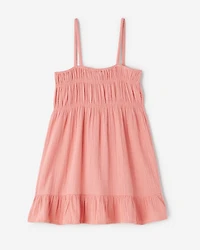 Robe à volants et texture ondulée pour fille