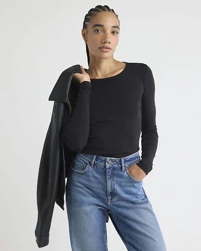 Long-Sleeve Crew-Neck Fitted Ribbed Tee
