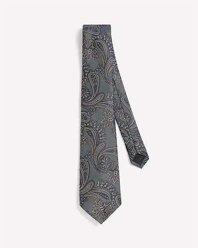 Wide Tie with Paisley Pattern