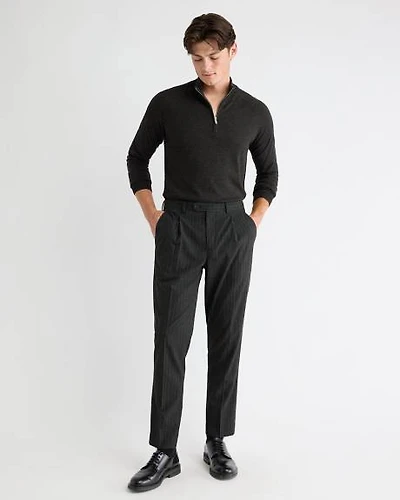 Pantalon Habillé Rayé à Jambe Fuselée Plissée