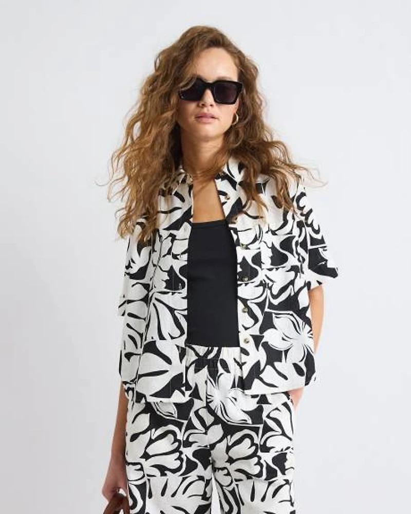 Short-Sleeve Linen-Blend Blouse with Shirt Collar