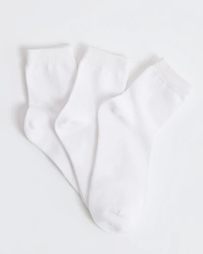 White Ribbed Crew Socks