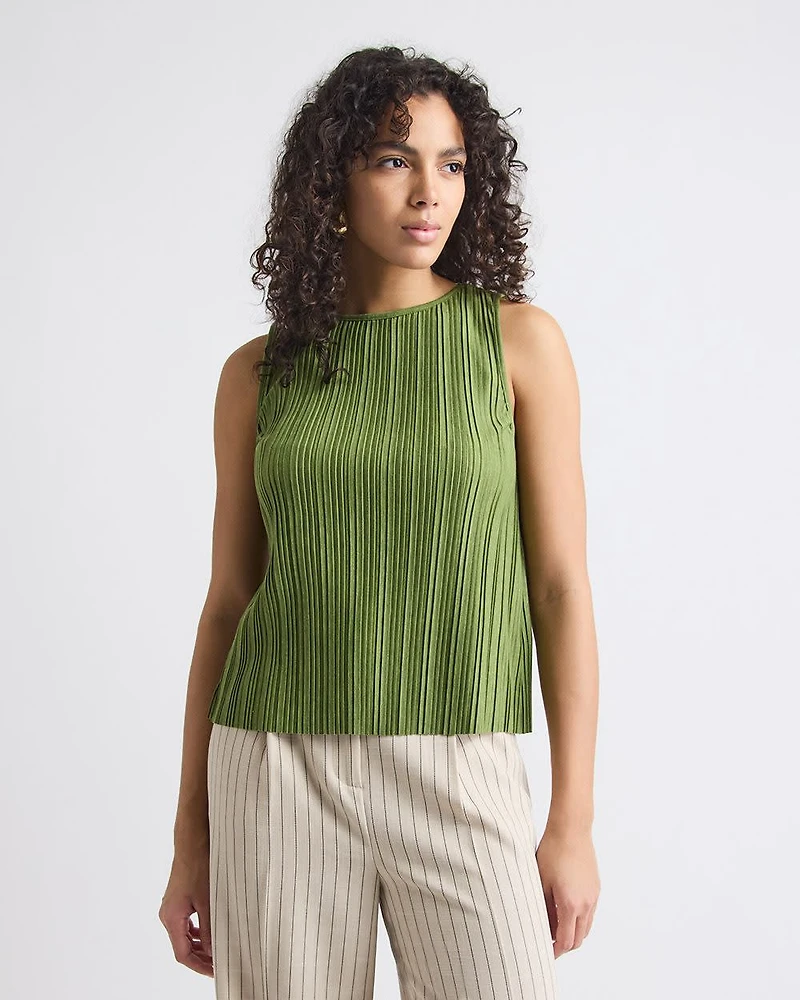 Sleeveless Pleated Top