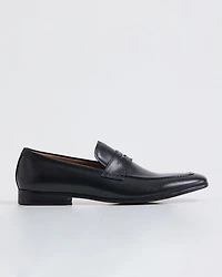 Steve Madden (TM)